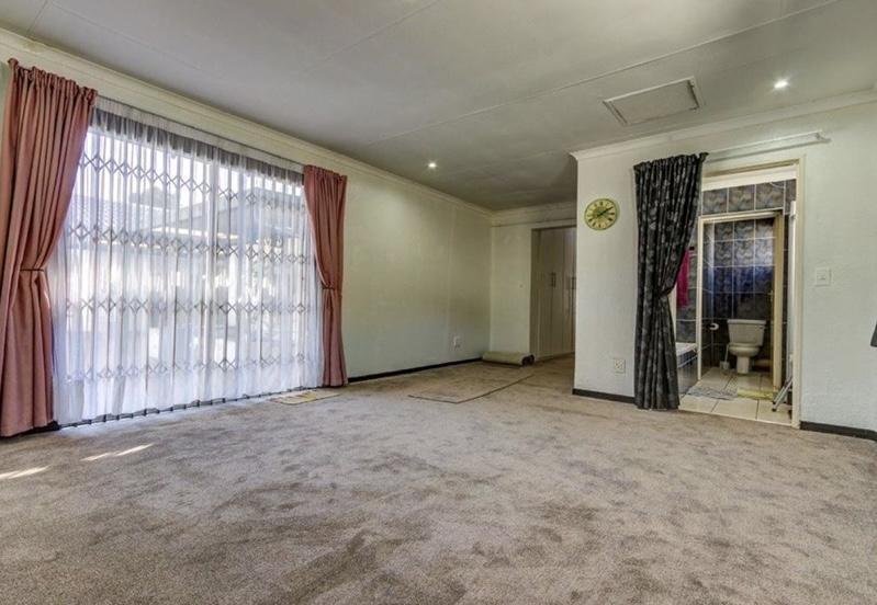 3 Bedroom Property for Sale in Van Riebeeck Park Gauteng