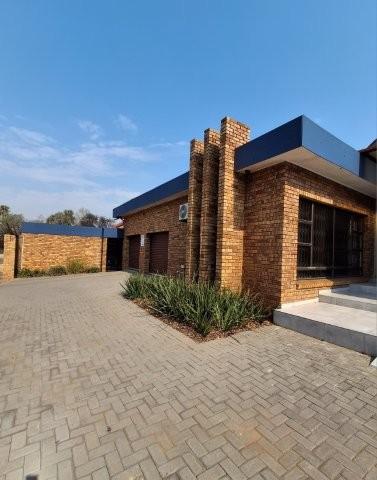 4 Bedroom Property for Sale in Vanderbijlpark SE 3 Gauteng