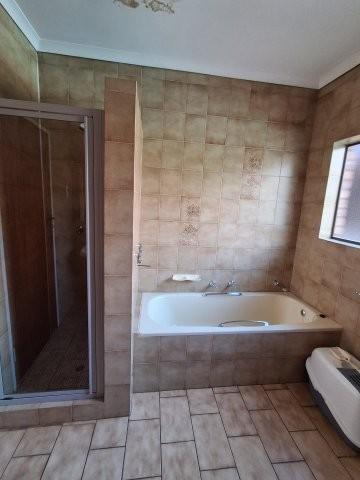 4 Bedroom Property for Sale in Vanderbijlpark SE 3 Gauteng