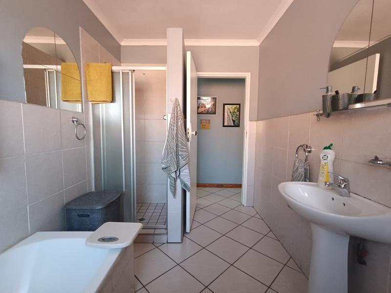 3 Bedroom Property for Sale in Casseldale Gauteng