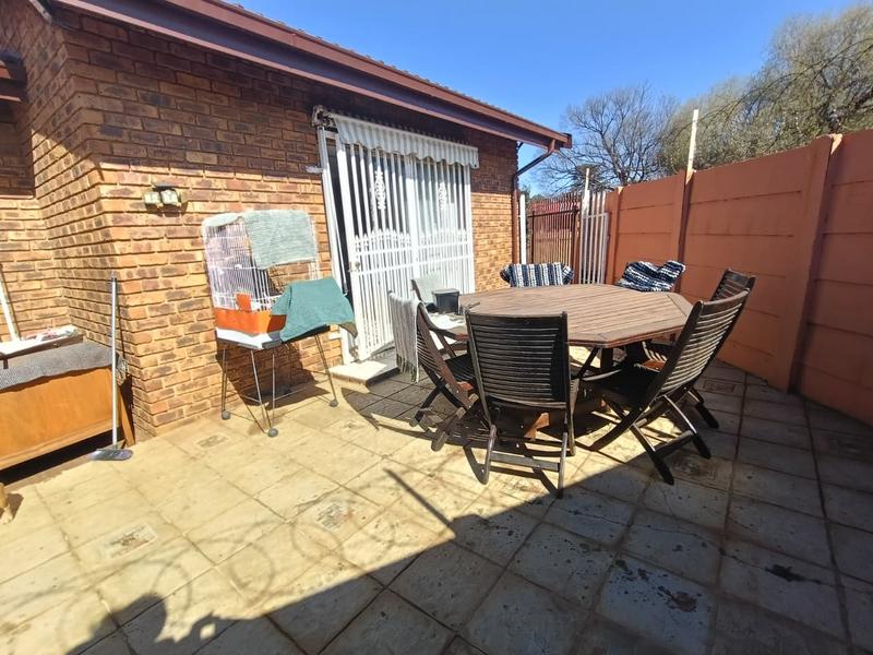 3 Bedroom Property for Sale in Casseldale Gauteng