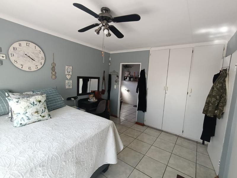 3 Bedroom Property for Sale in Casseldale Gauteng