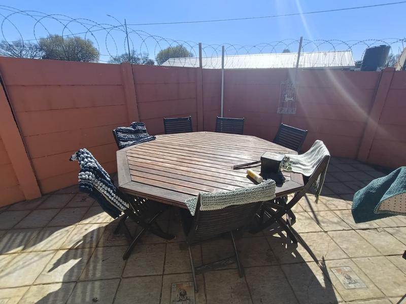 3 Bedroom Property for Sale in Casseldale Gauteng