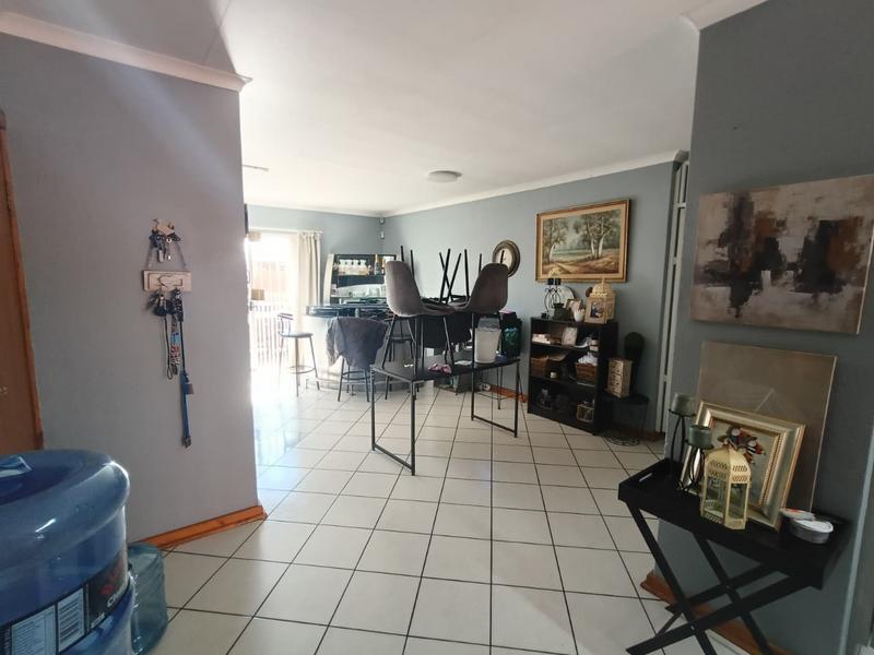 3 Bedroom Property for Sale in Casseldale Gauteng