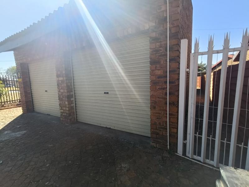 3 Bedroom Property for Sale in Casseldale Gauteng