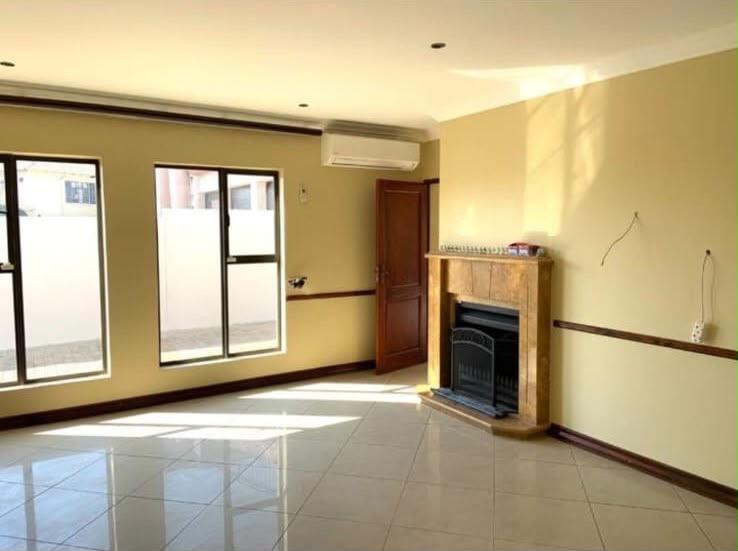 4 Bedroom Property for Sale in Eldo Meadows Gauteng