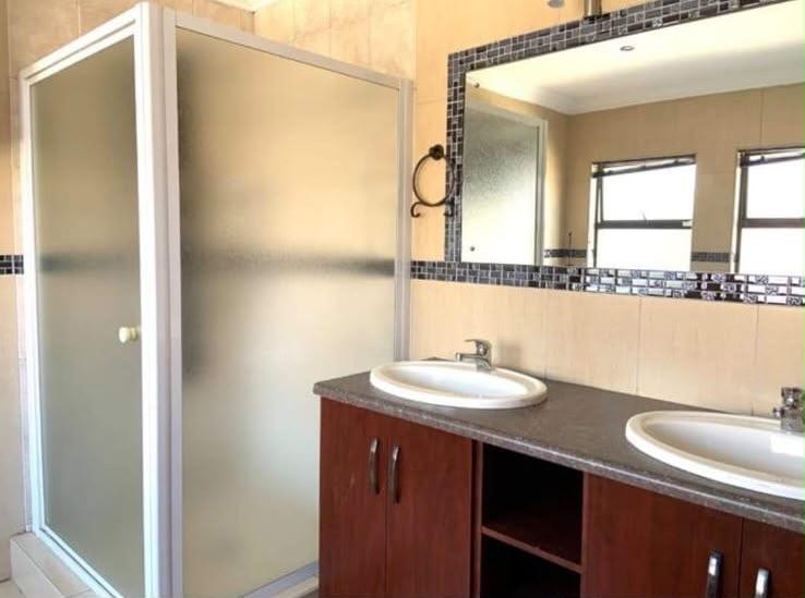 4 Bedroom Property for Sale in Eldo Meadows Gauteng