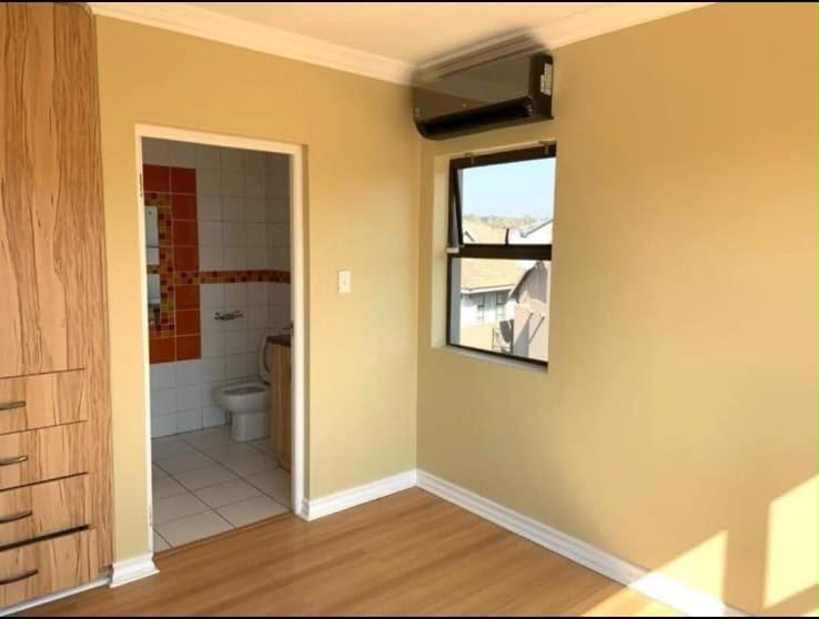 4 Bedroom Property for Sale in Eldo Meadows Gauteng