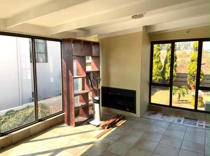 4 Bedroom Property for Sale in Eldo Meadows Gauteng