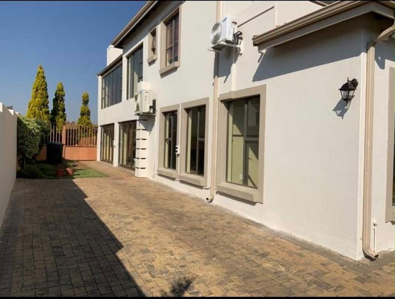 4 Bedroom Property for Sale in Eldo Meadows Gauteng
