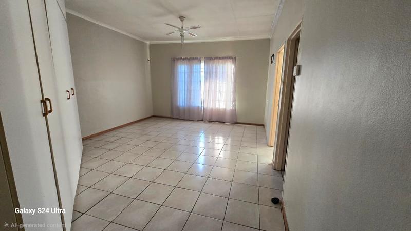 4 Bedroom Property for Sale in Klippoortje Gauteng