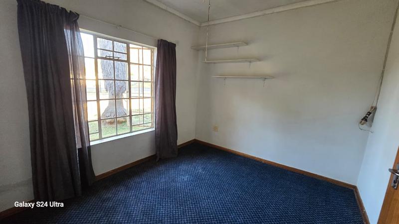 4 Bedroom Property for Sale in Klippoortje Gauteng