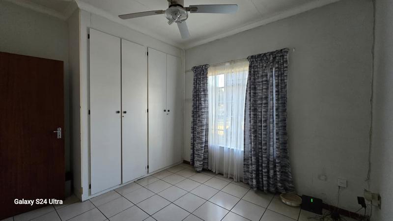 4 Bedroom Property for Sale in Klippoortje Gauteng