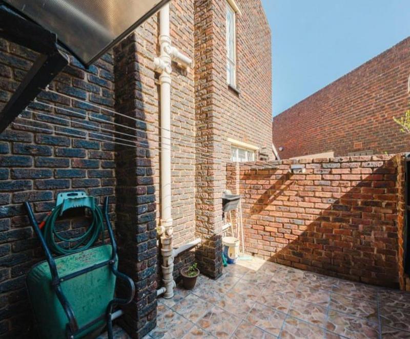 3 Bedroom Property for Sale in Brackenhurst Gauteng