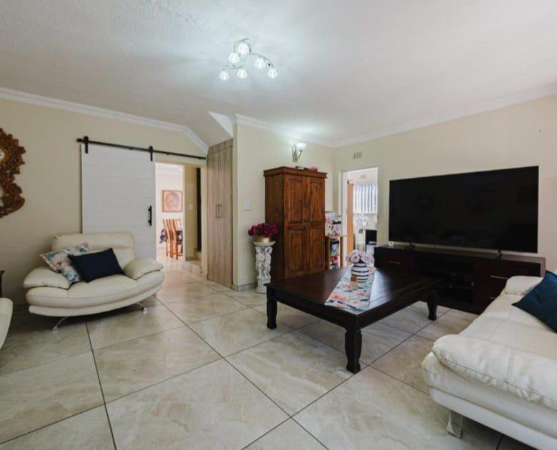 3 Bedroom Property for Sale in Brackenhurst Gauteng