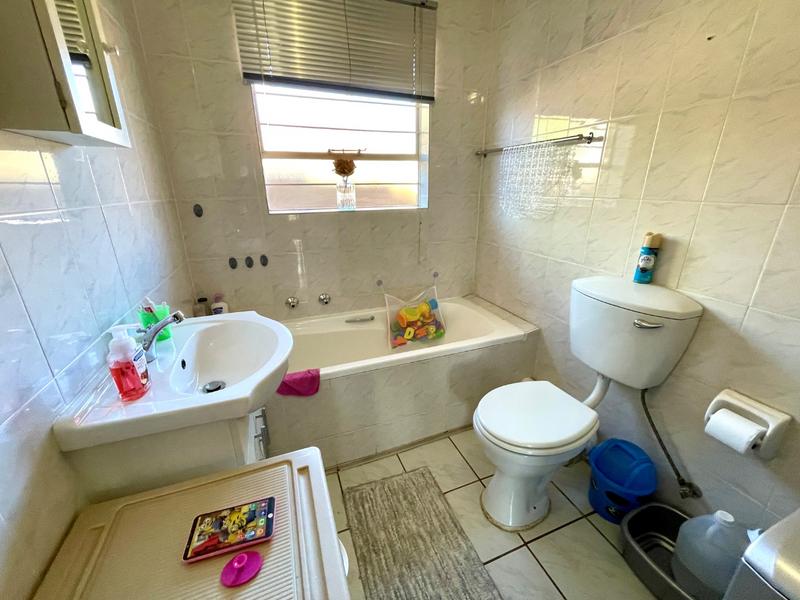 3 Bedroom Property for Sale in Noordheuwel Gauteng