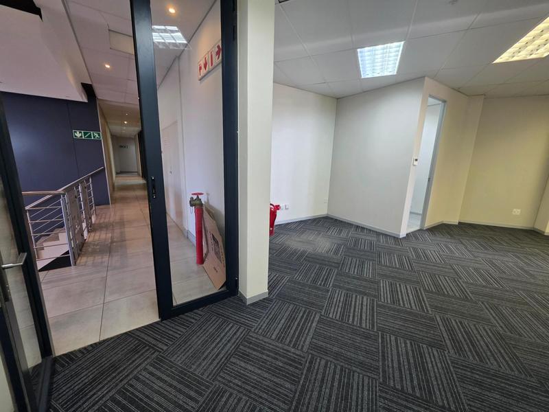 To Let Commercial Property for Rent in Shere Gauteng