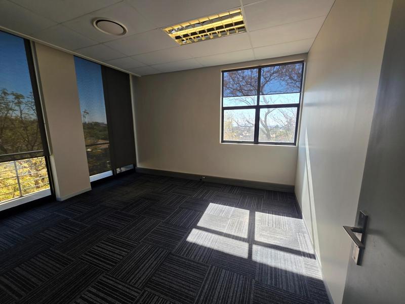 To Let Commercial Property for Rent in Shere Gauteng