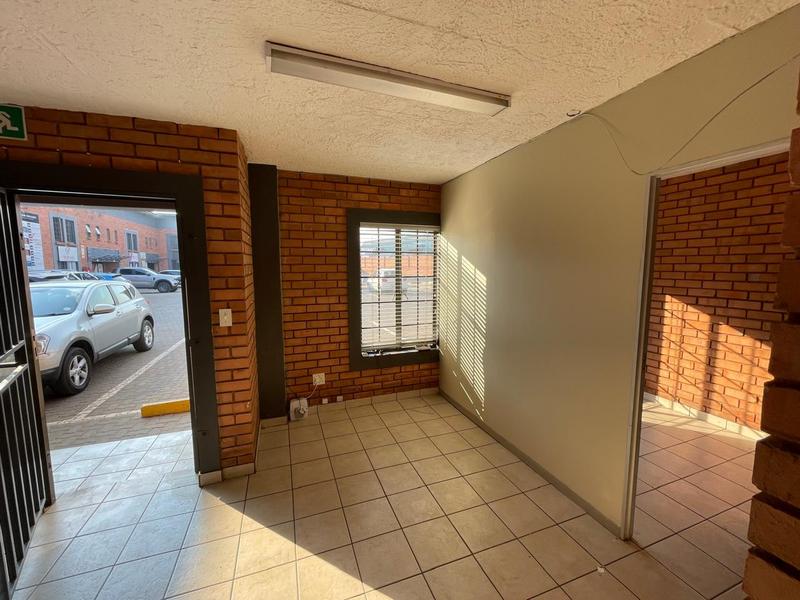 To Let Commercial Property for Rent in Hennopspark Gauteng