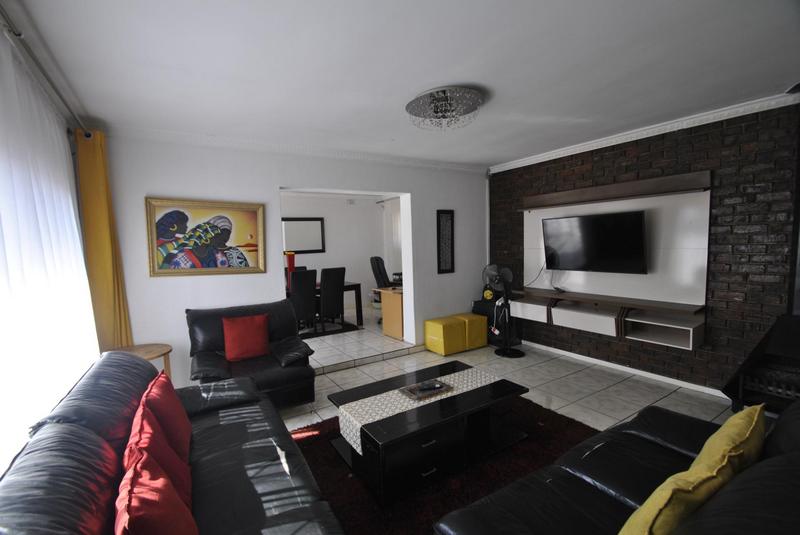8 Bedroom Property for Sale in Dawn Park Gauteng