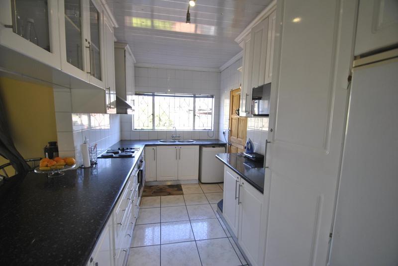 8 Bedroom Property for Sale in Dawn Park Gauteng