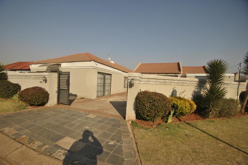 3 Bedroom Property for Sale in Vosloorus Gauteng