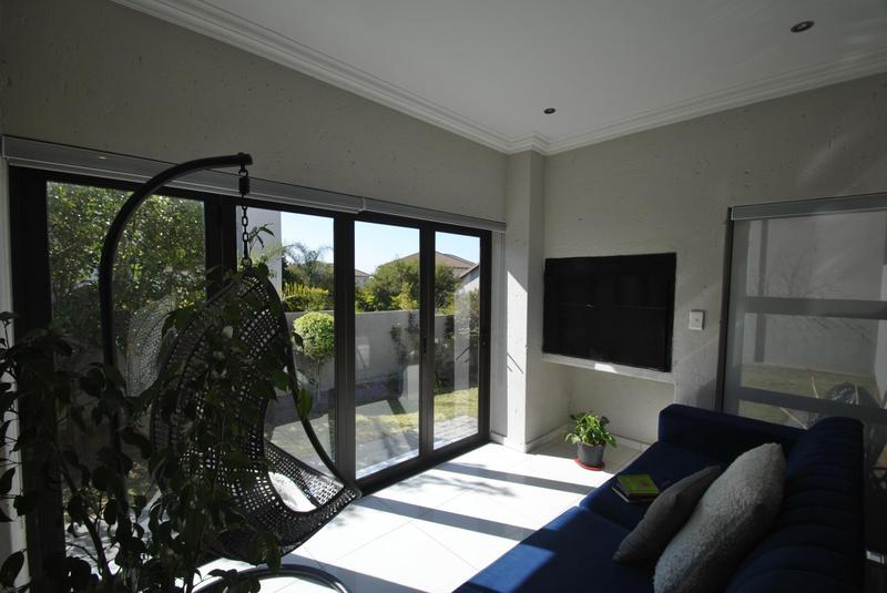 3 Bedroom Property for Sale in Thatchfield Gauteng