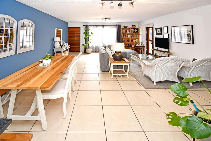 2 Bedroom Property for Sale in Morningside Gauteng