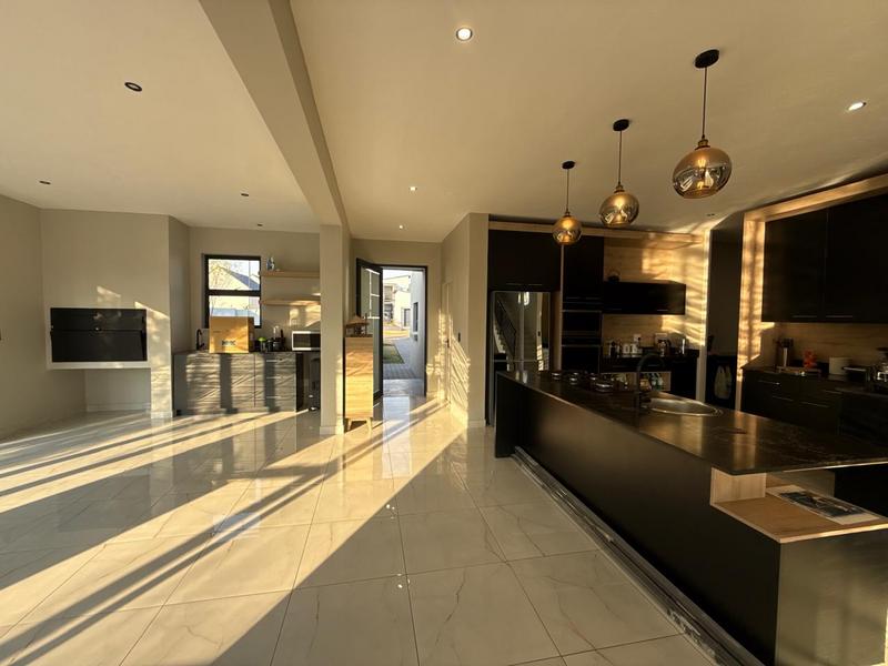 4 Bedroom Property for Sale in Midstream Meadows Gauteng