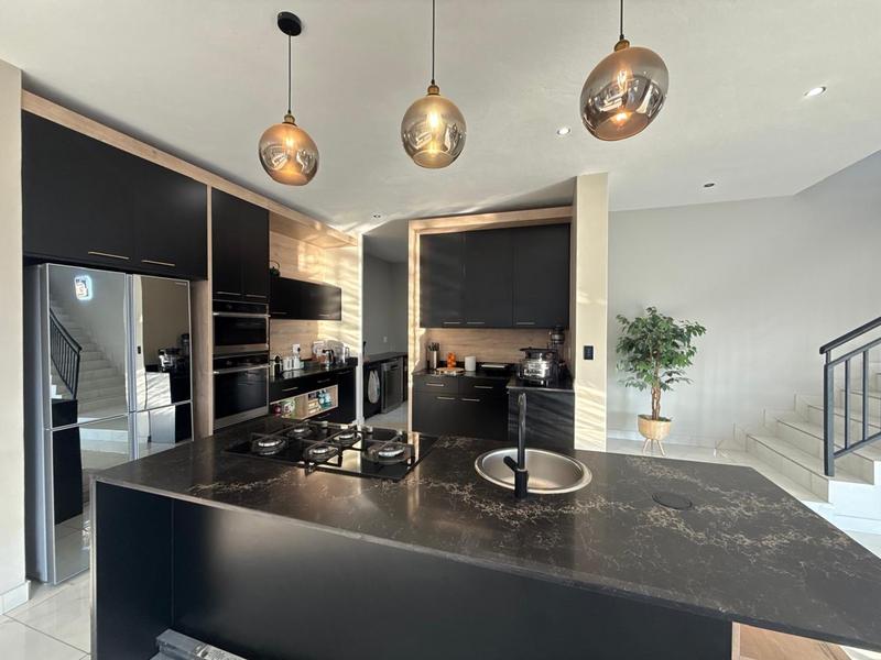 4 Bedroom Property for Sale in Midstream Meadows Gauteng