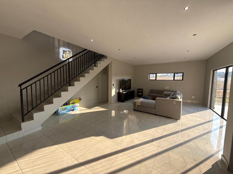 4 Bedroom Property for Sale in Midstream Meadows Gauteng
