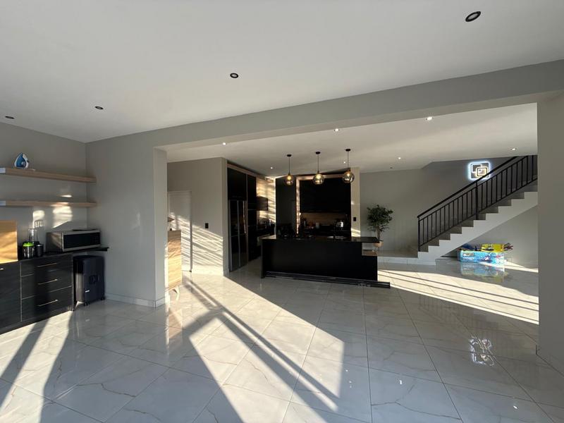 4 Bedroom Property for Sale in Midstream Meadows Gauteng