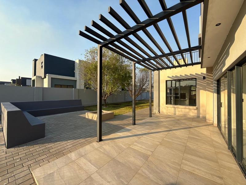 4 Bedroom Property for Sale in Midstream Meadows Gauteng