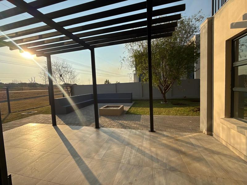 4 Bedroom Property for Sale in Midstream Meadows Gauteng