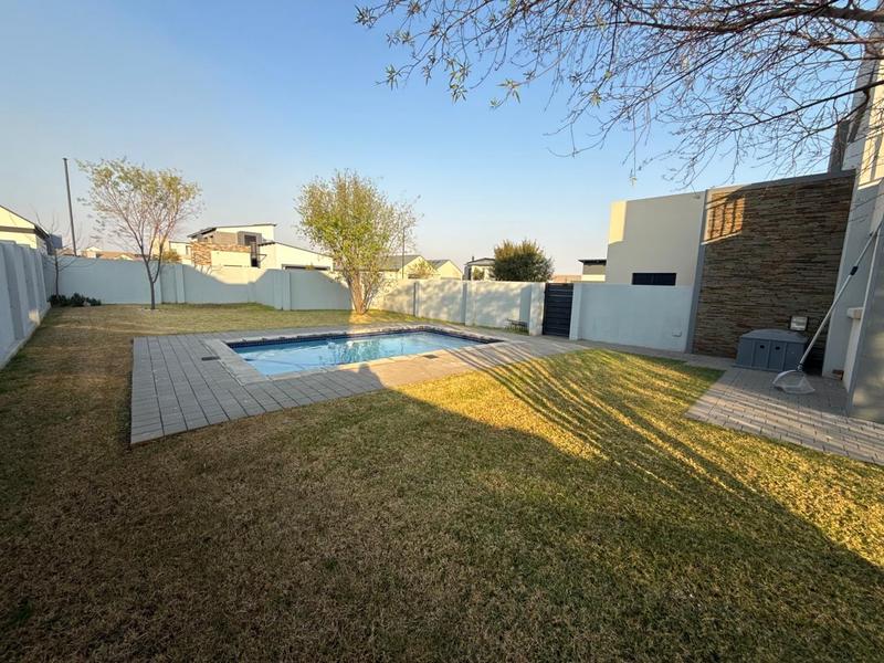 4 Bedroom Property for Sale in Midstream Meadows Gauteng