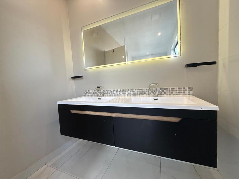 4 Bedroom Property for Sale in Midstream Meadows Gauteng