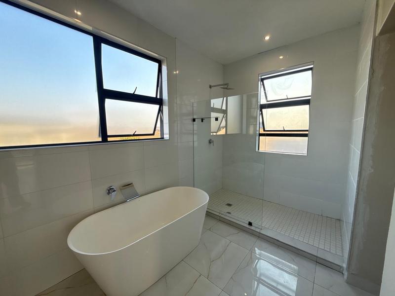 4 Bedroom Property for Sale in Midstream Meadows Gauteng