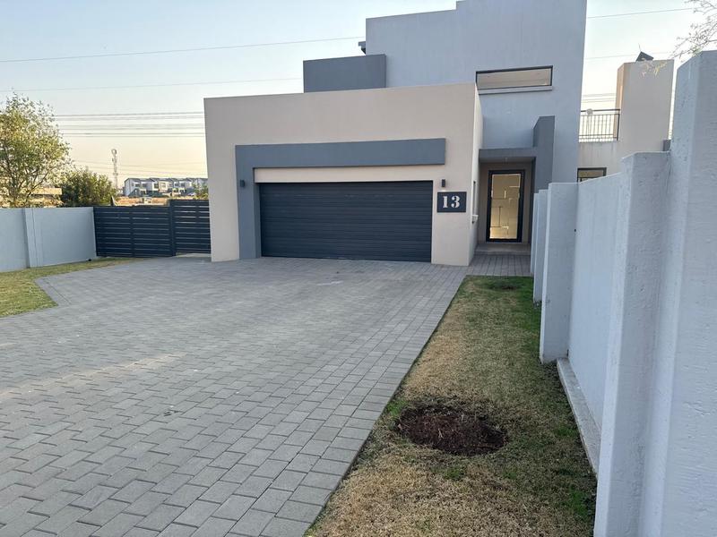 4 Bedroom Property for Sale in Midstream Meadows Gauteng