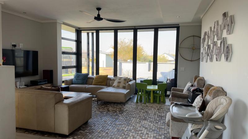 4 Bedroom Property for Sale in Midstream Meadows Gauteng