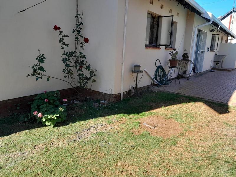 3 Bedroom Property for Sale in Brackendowns Gauteng