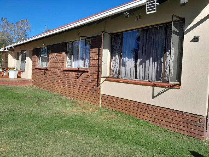 3 Bedroom Property for Sale in Brackendowns Gauteng