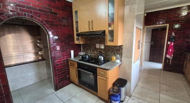 3 Bedroom Property for Sale in Birchleigh Gauteng