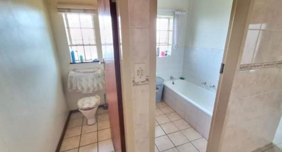 3 Bedroom Property for Sale in Birchleigh Gauteng