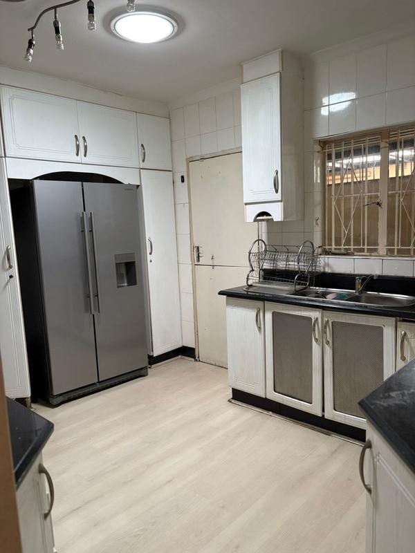 6 Bedroom Property for Sale in Laudium Gauteng