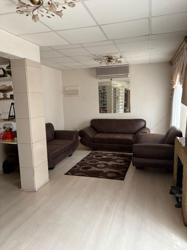 6 Bedroom Property for Sale in Laudium Gauteng