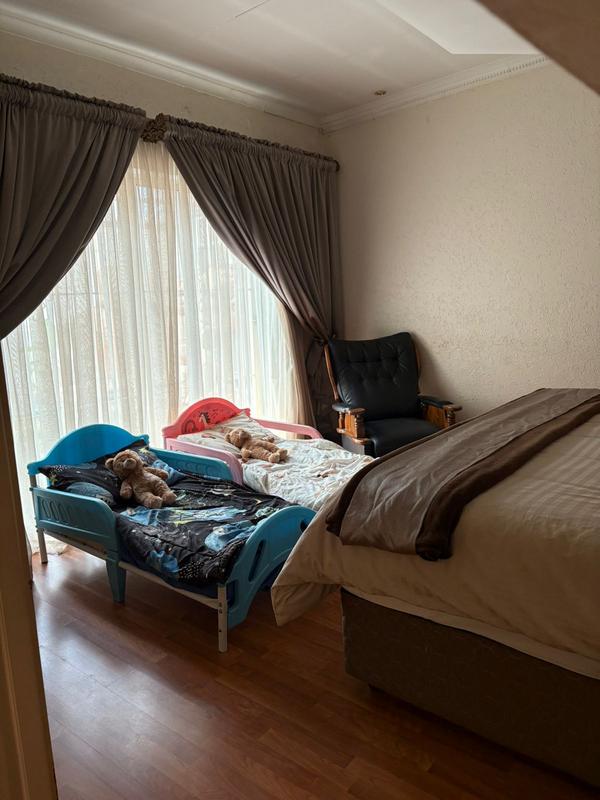 6 Bedroom Property for Sale in Laudium Gauteng