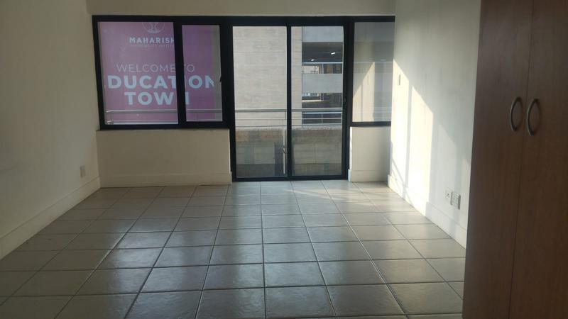 To Let 1 Bedroom Property for Rent in Marshalltown Gauteng