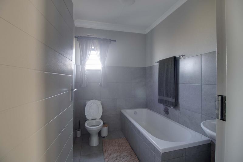 3 Bedroom Property for Sale in Selcourt Gauteng