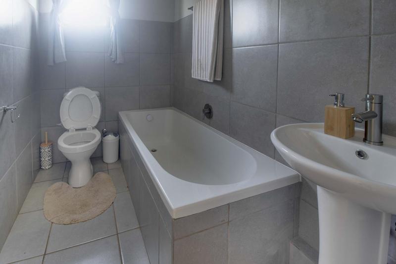 3 Bedroom Property for Sale in Selcourt Gauteng