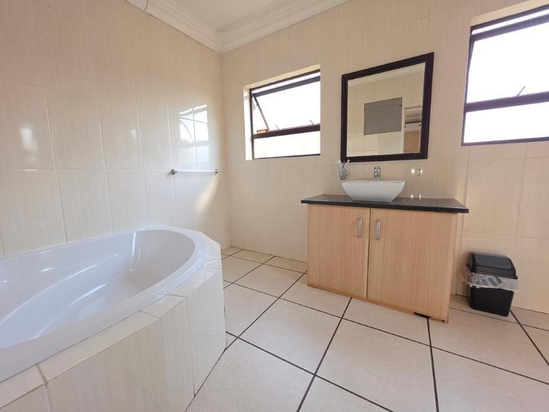3 Bedroom Property for Sale in New Market Gauteng